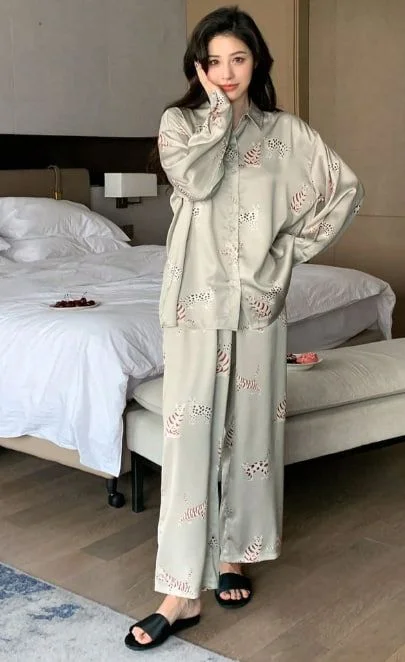 Loose Cat Print Pajama Set